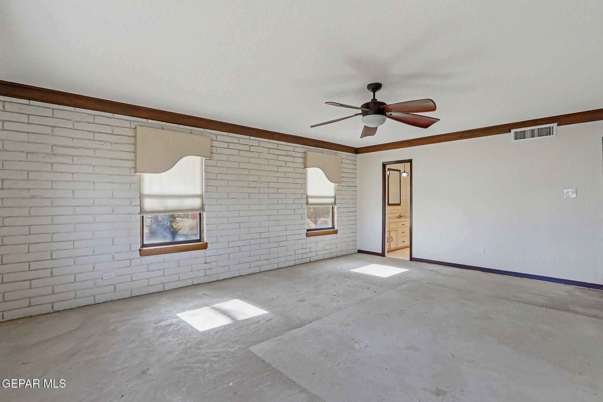 7770 WESTSIDE Drive