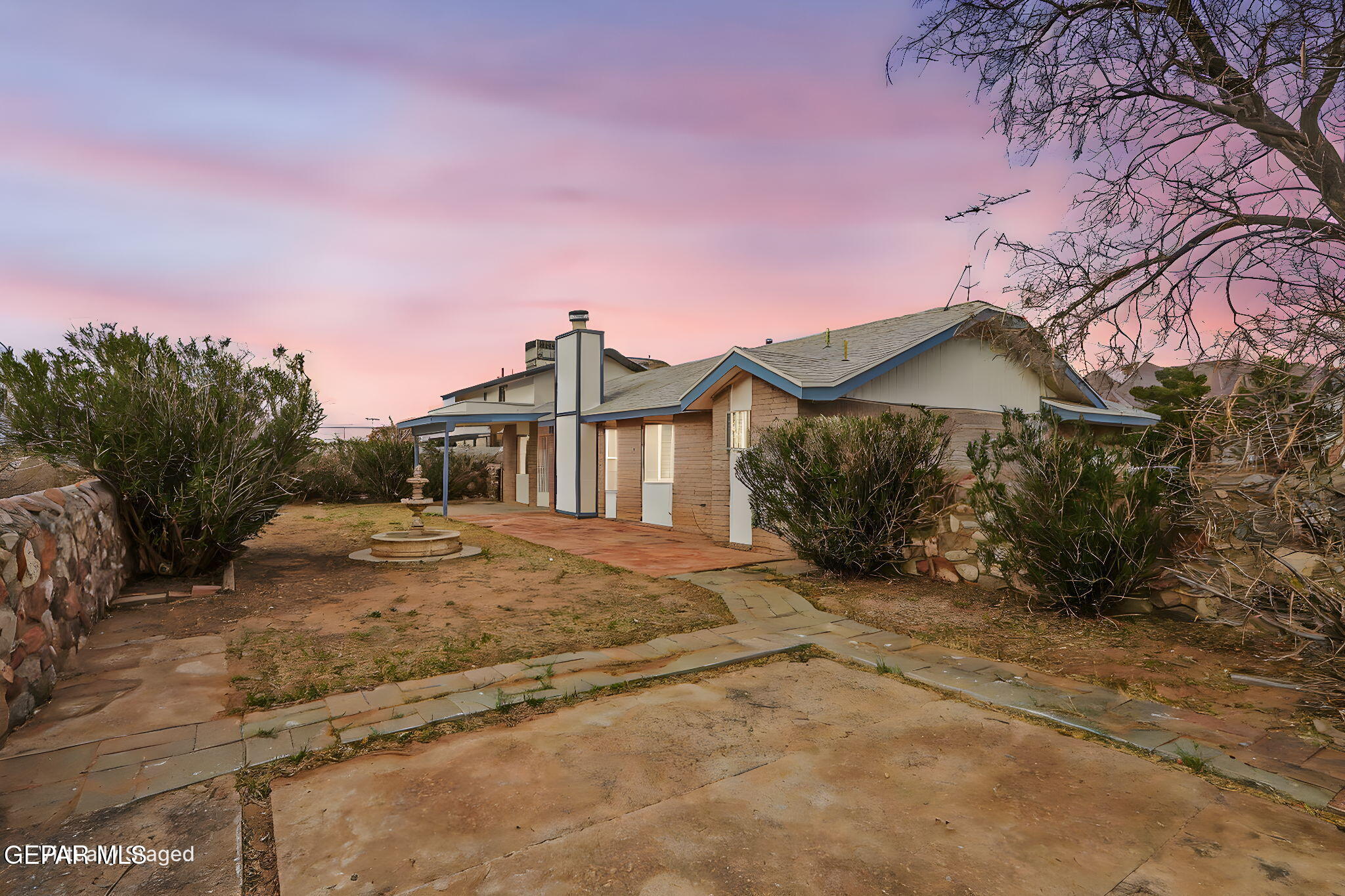 905 MARK WALLACE Lane