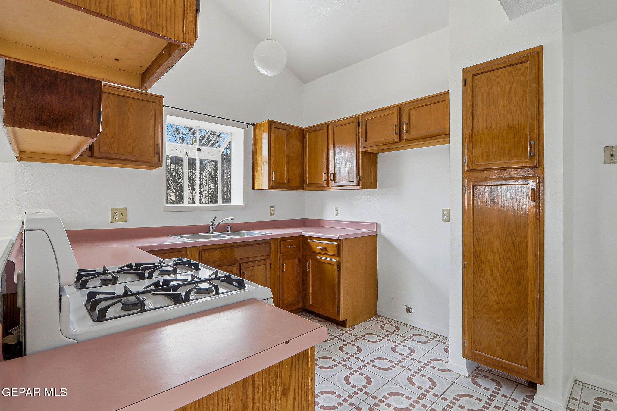 905 MARK WALLACE Lane