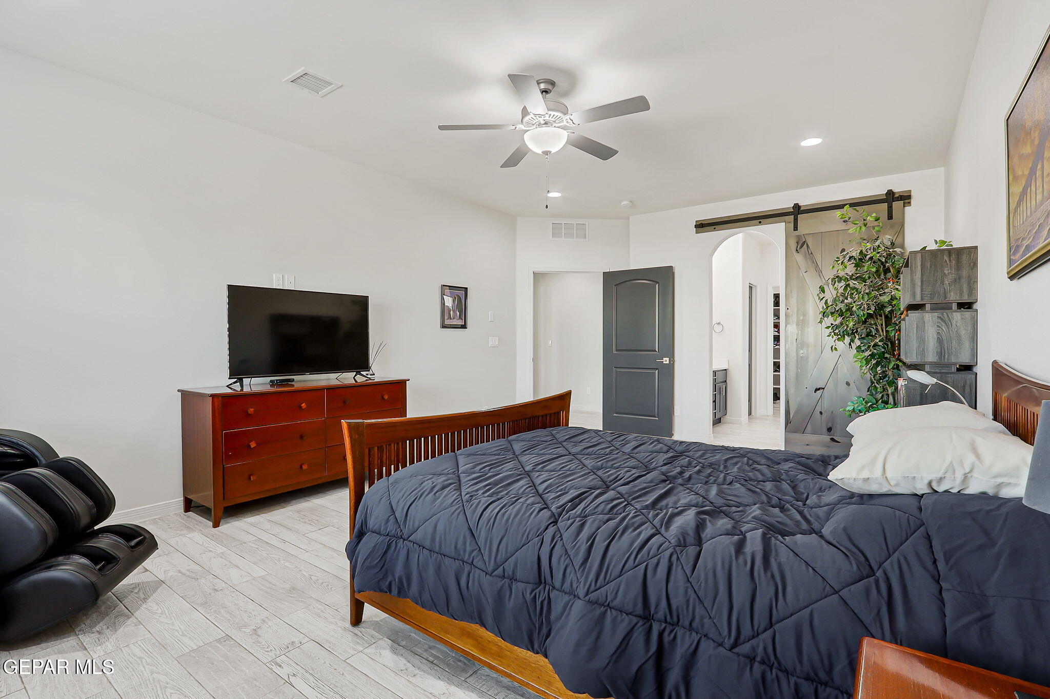 7501 HITCHING POST Court
