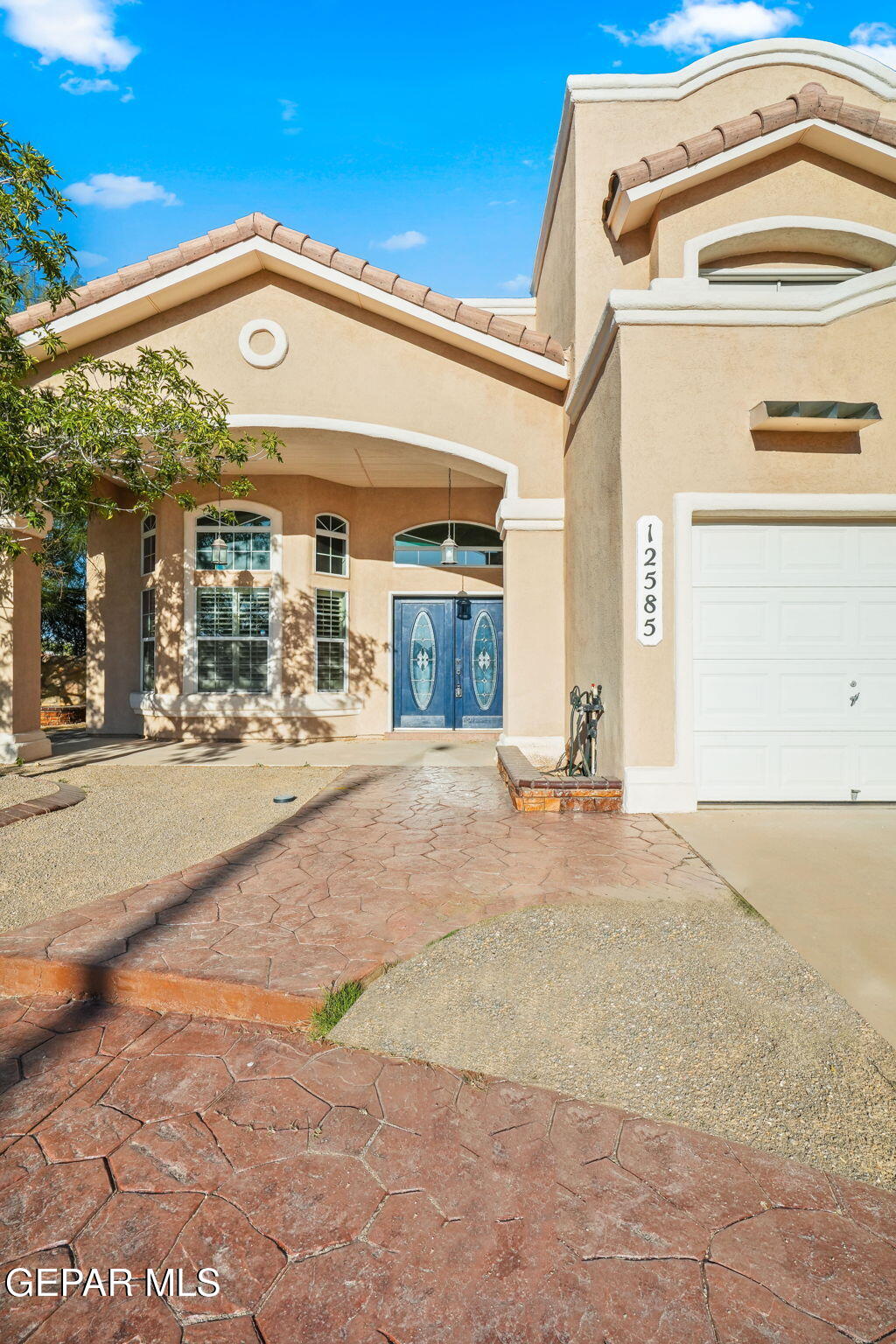 12585 PASEO LINDO Drive