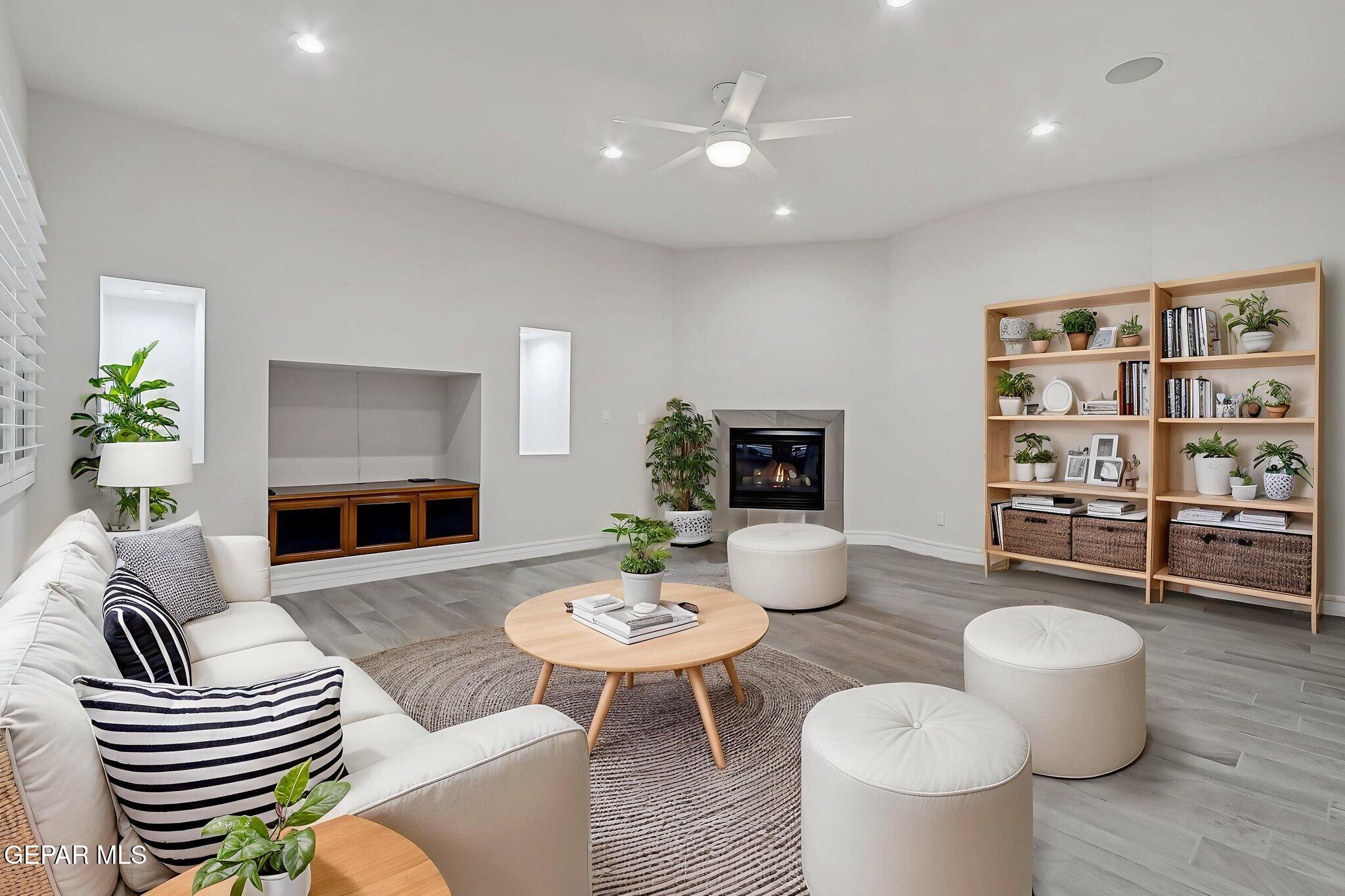 6489 CALLE PLACIDO Drive