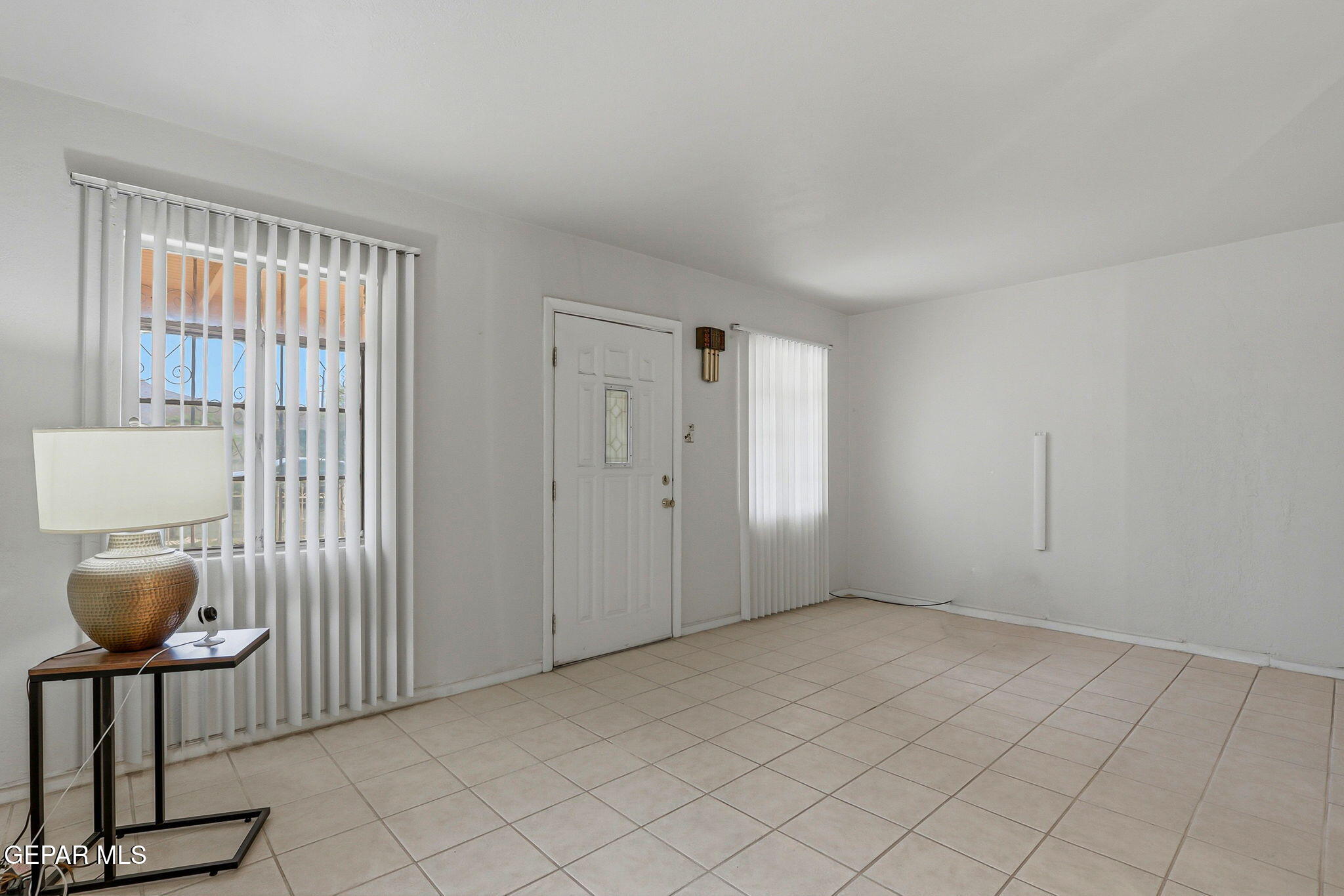 2528 MCKINLEY Avenue