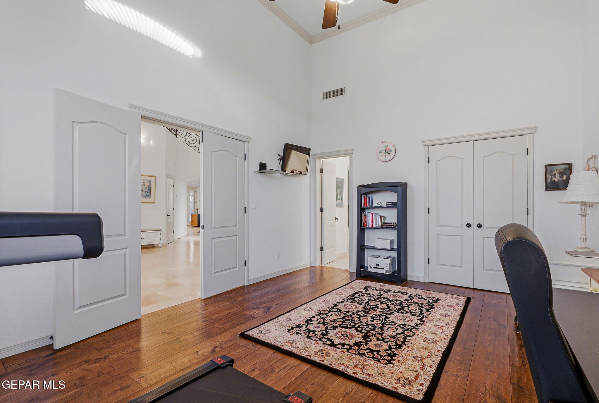 1156 CALLE LOMAS Drive