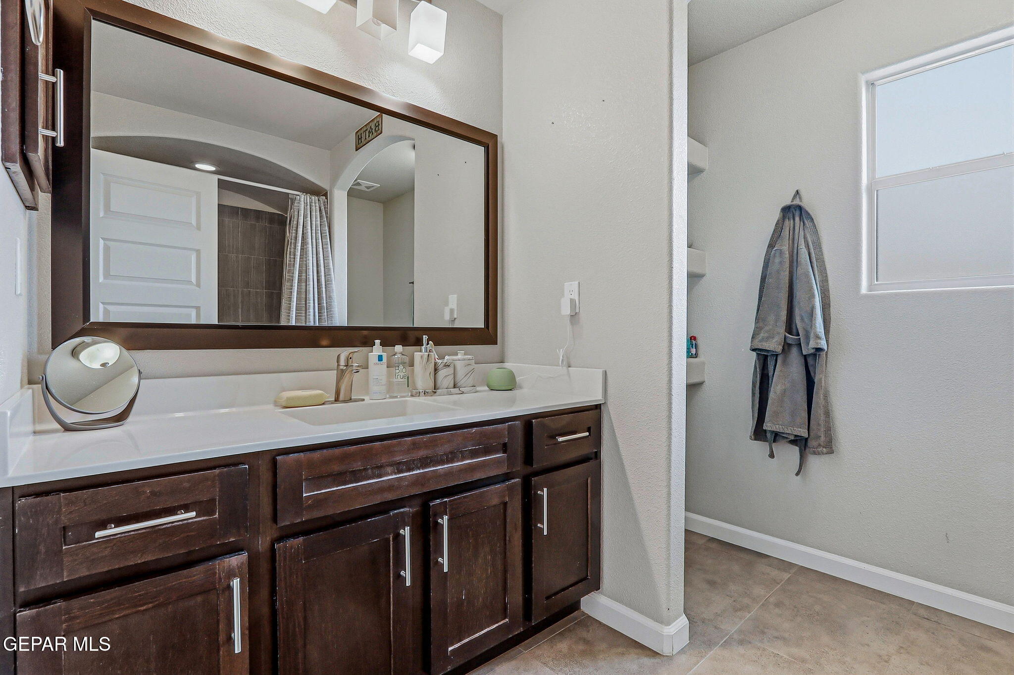 6657 BOULDER CANYON Lane