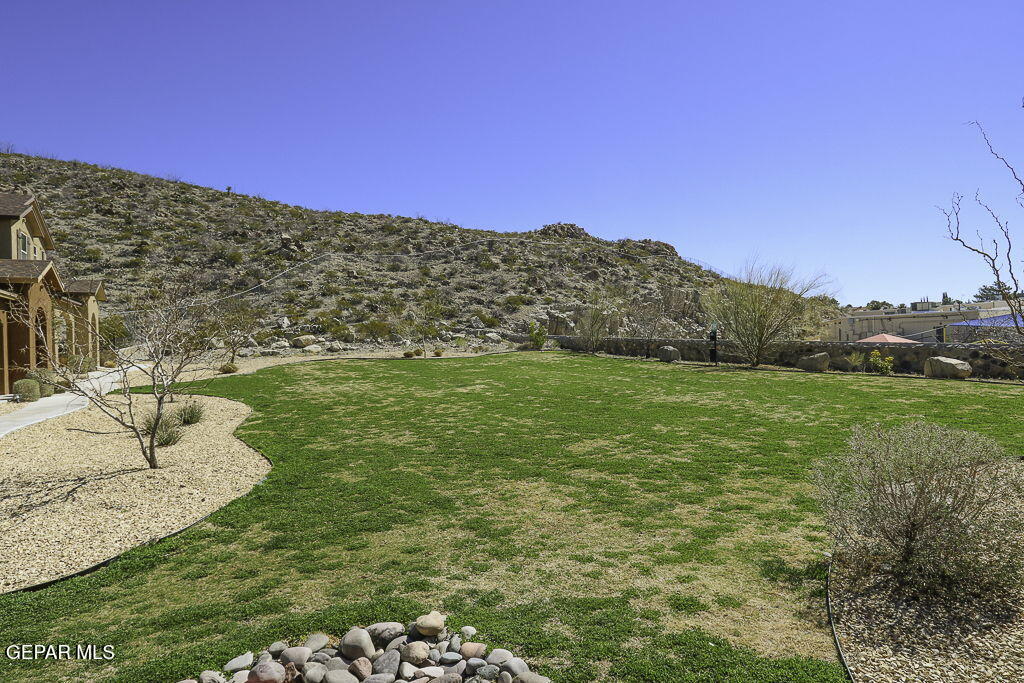 6657 BOULDER CANYON Lane