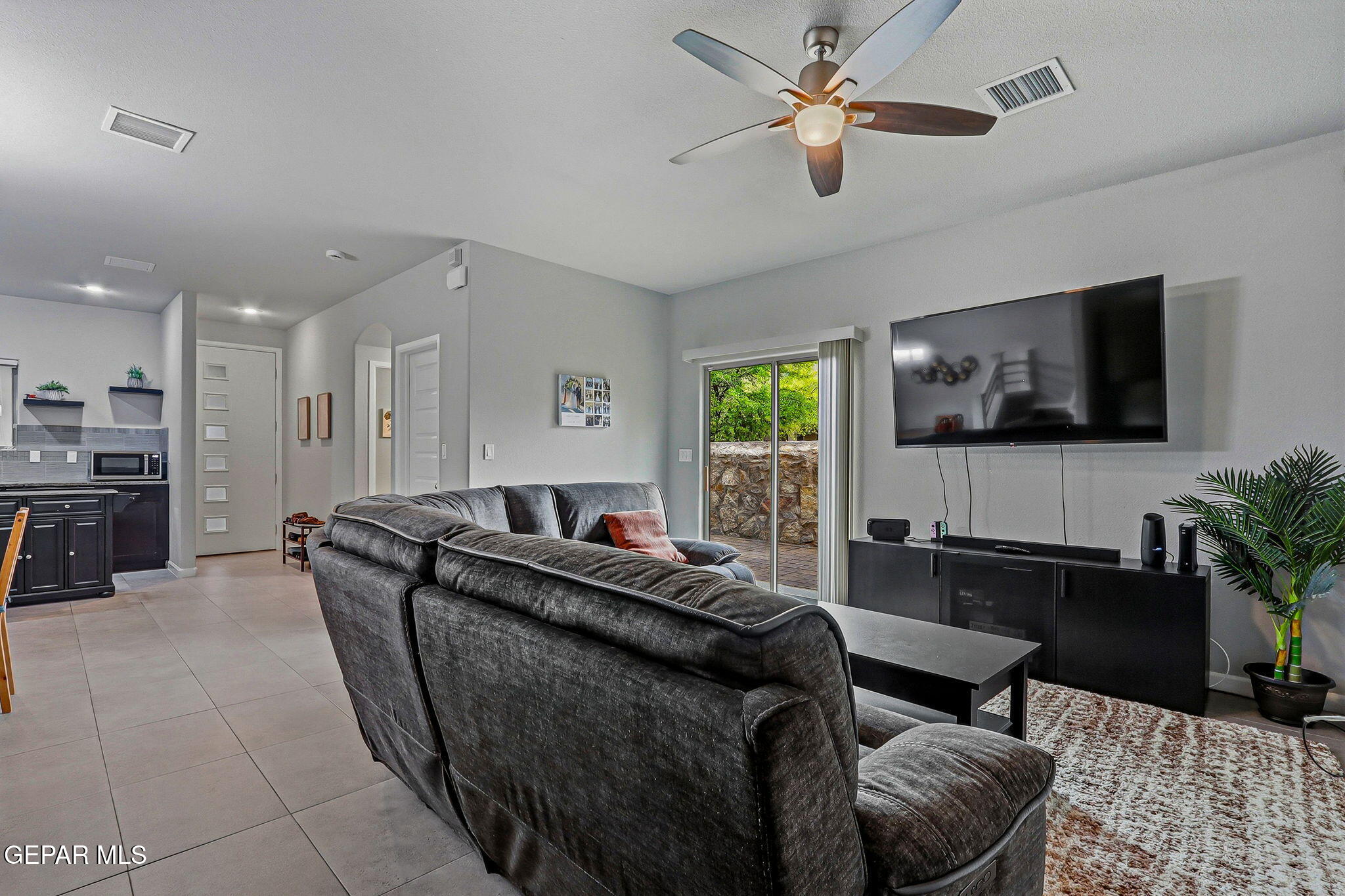 6657 BOULDER CANYON Lane