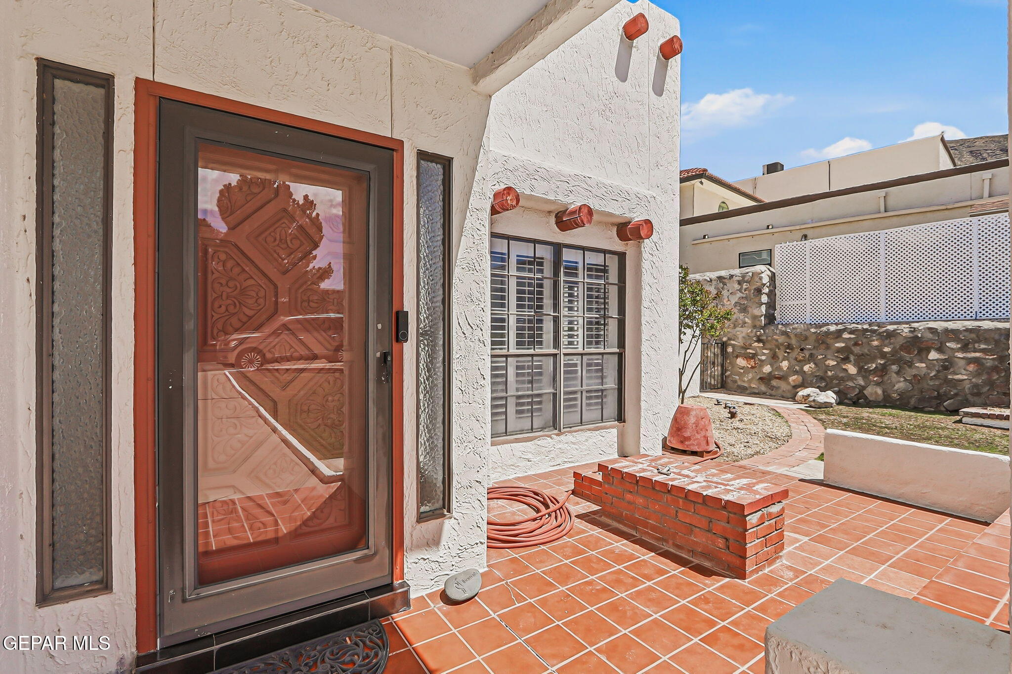 605 MOONDALE Drive