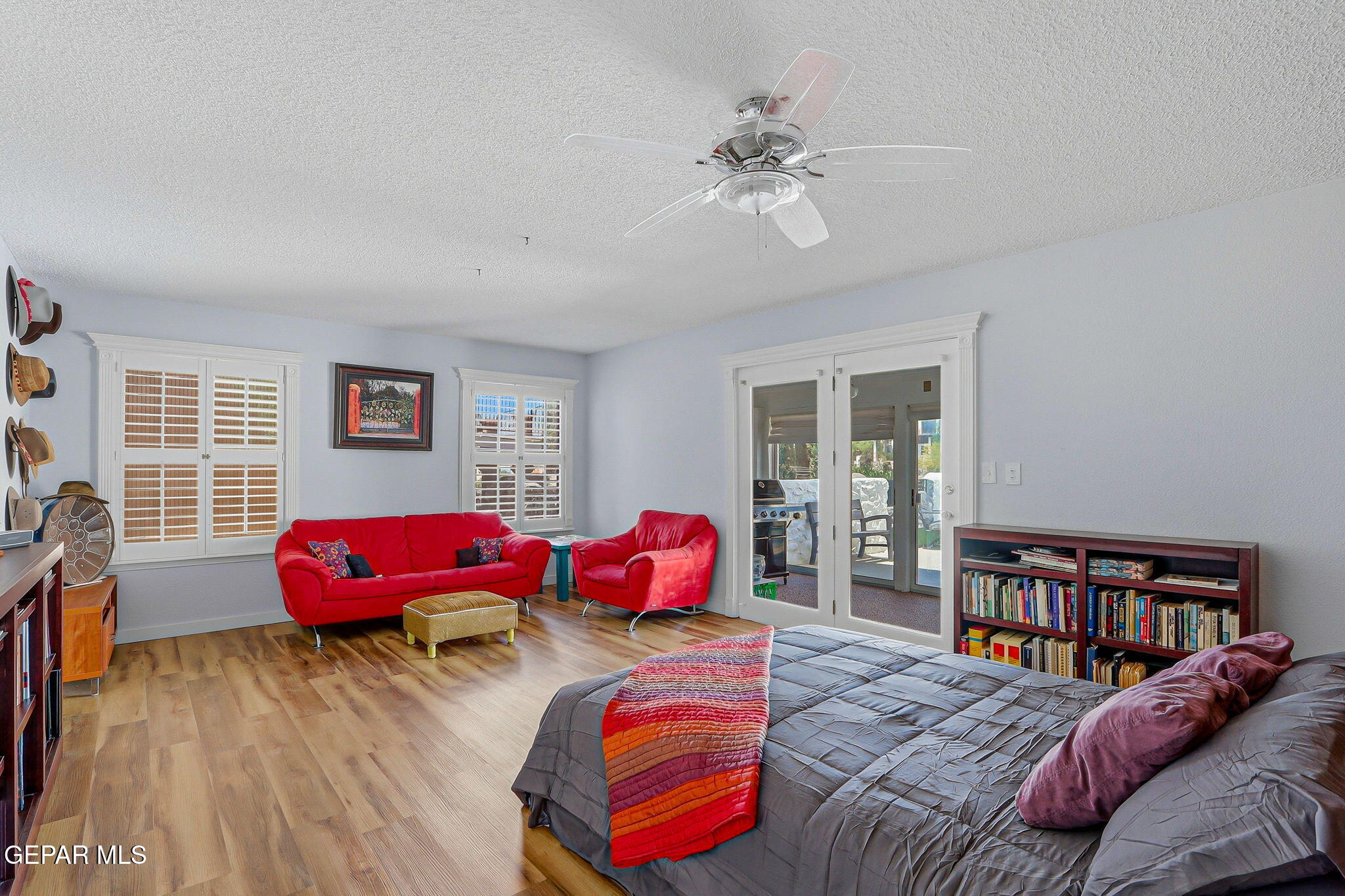 605 MOONDALE Drive