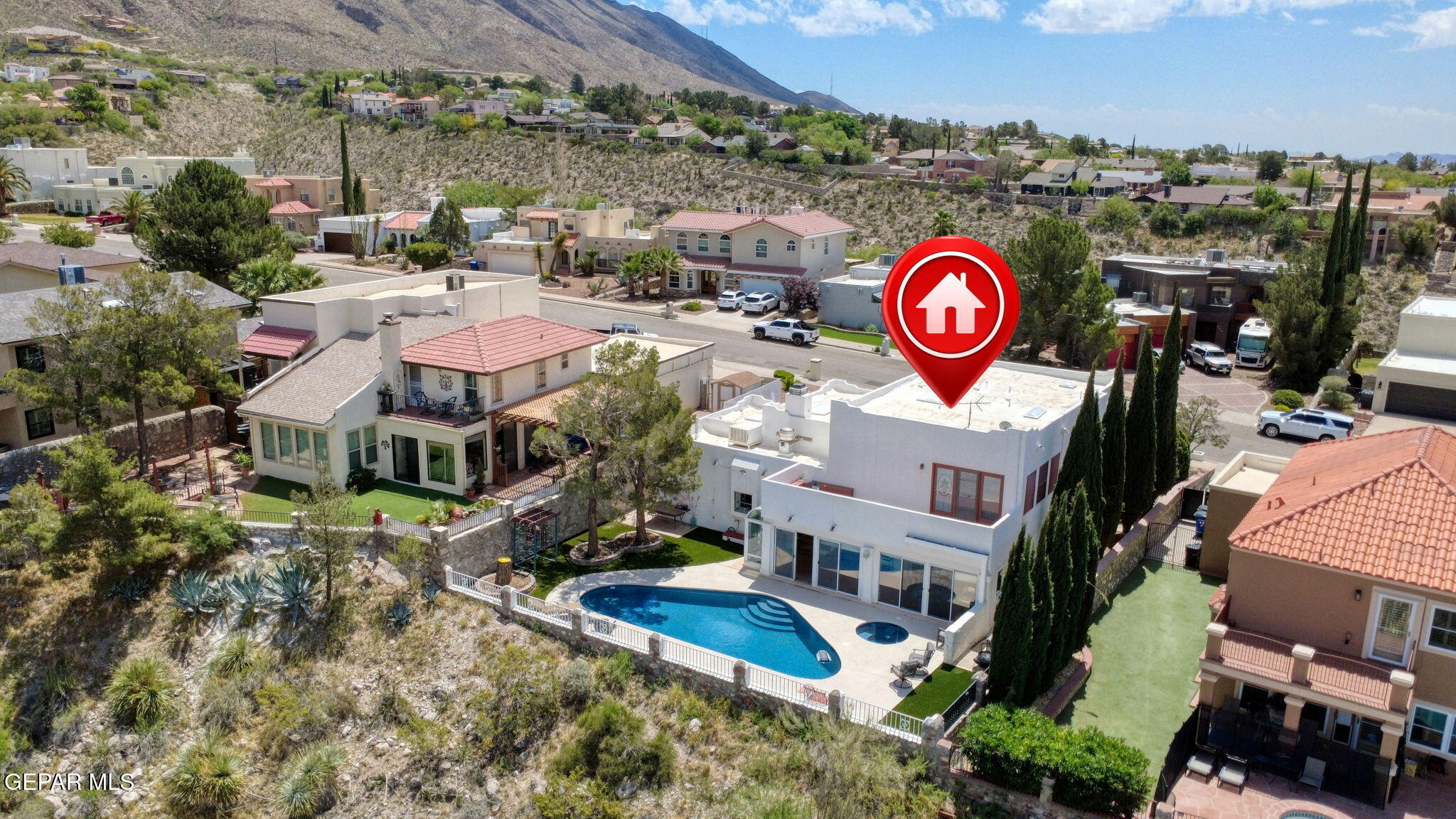 605 MOONDALE Drive
