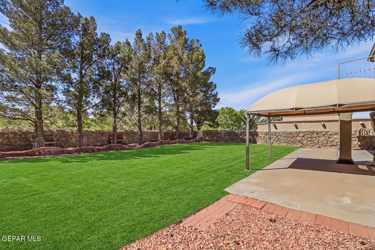 6032 LOS PUEBLOS Drive