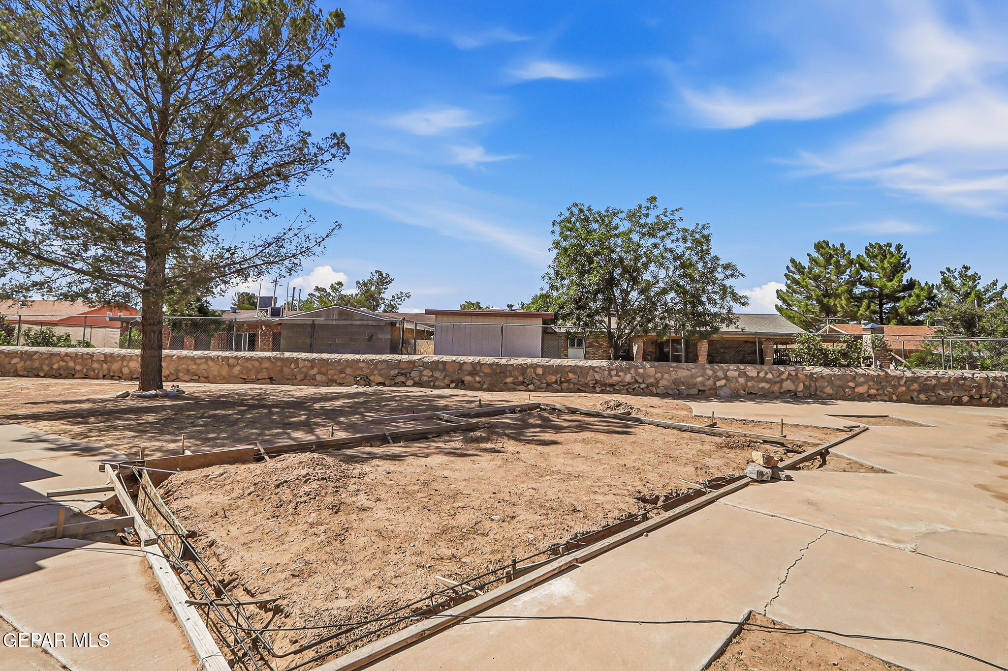 8400 FURMAN Place