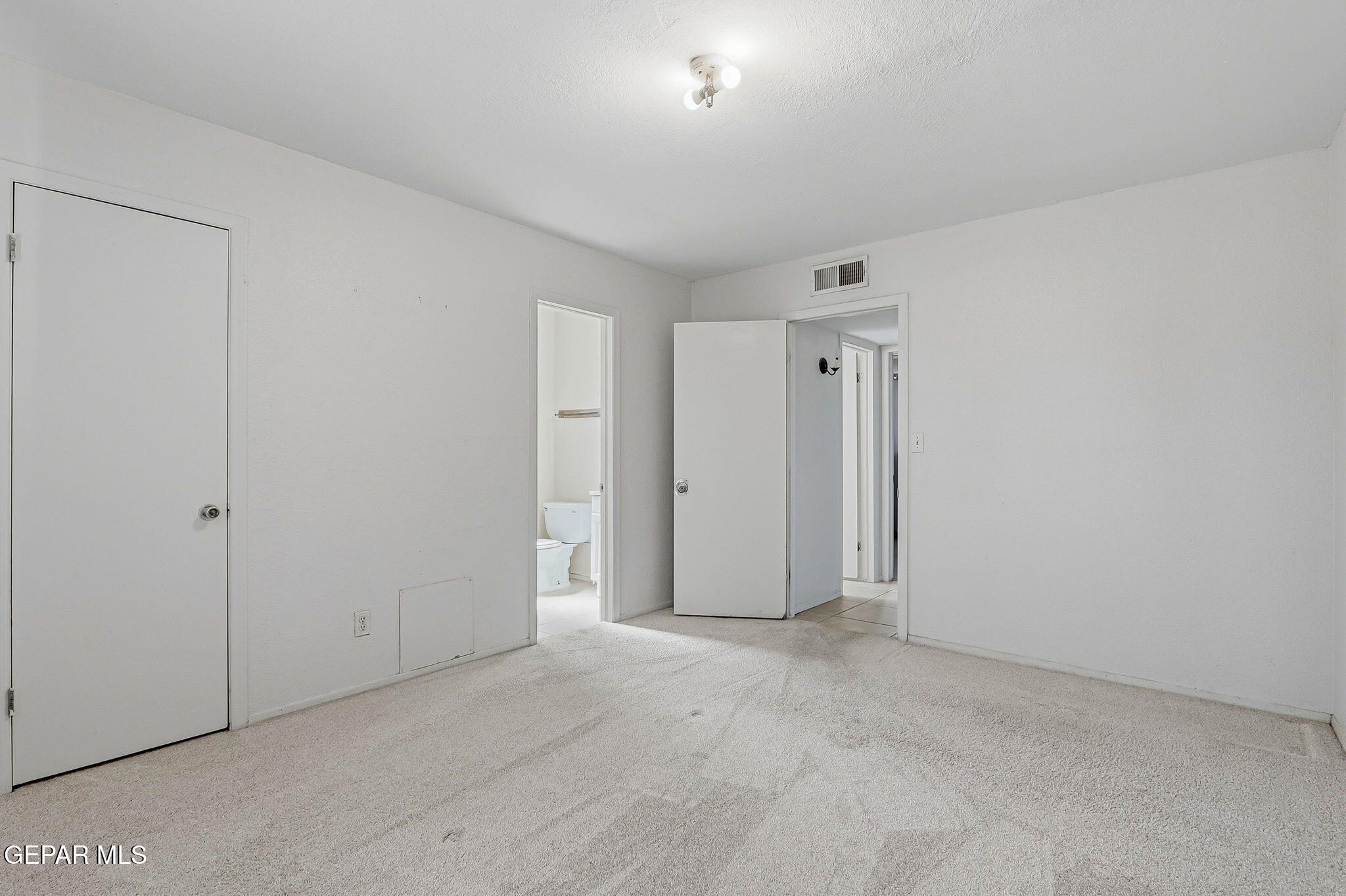 8400 FURMAN Place