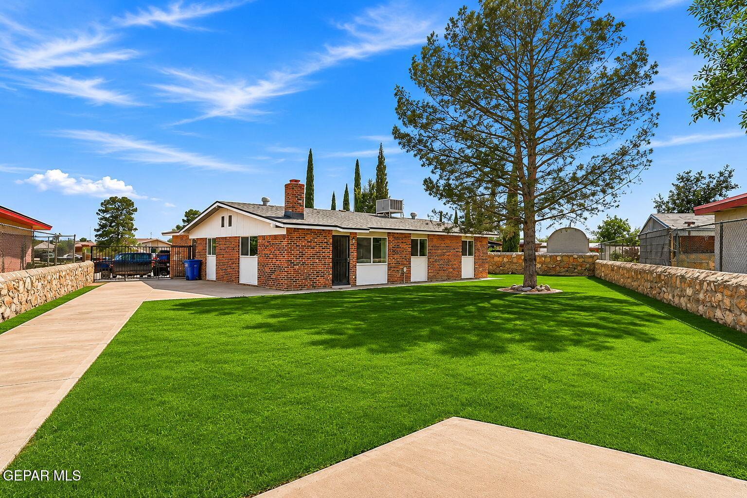 8400 FURMAN Place