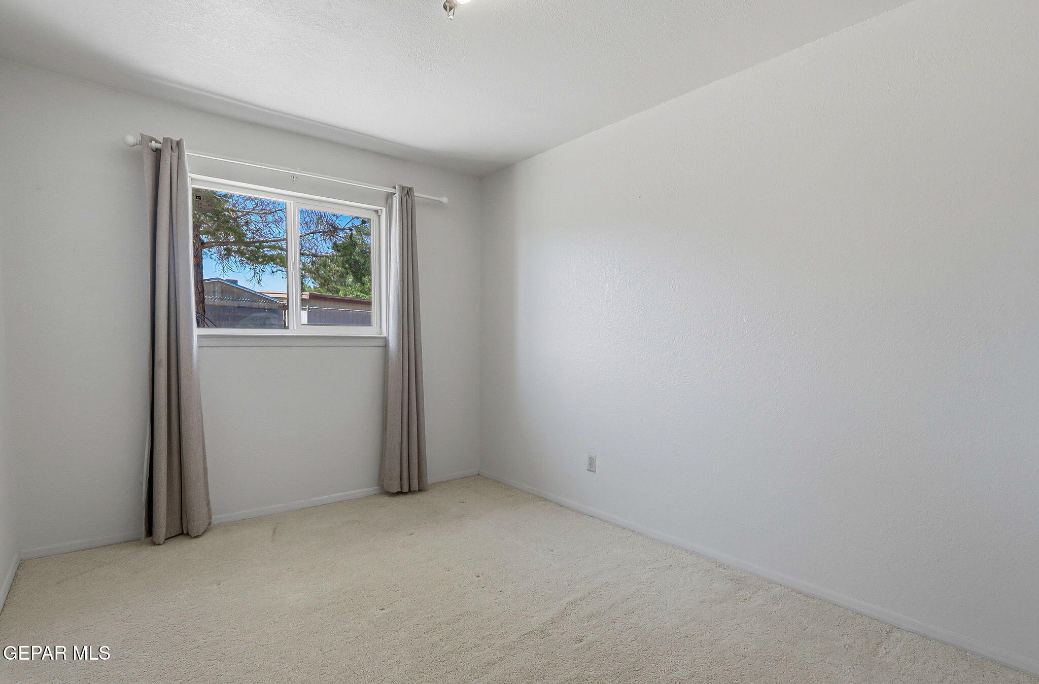 8400 FURMAN Place