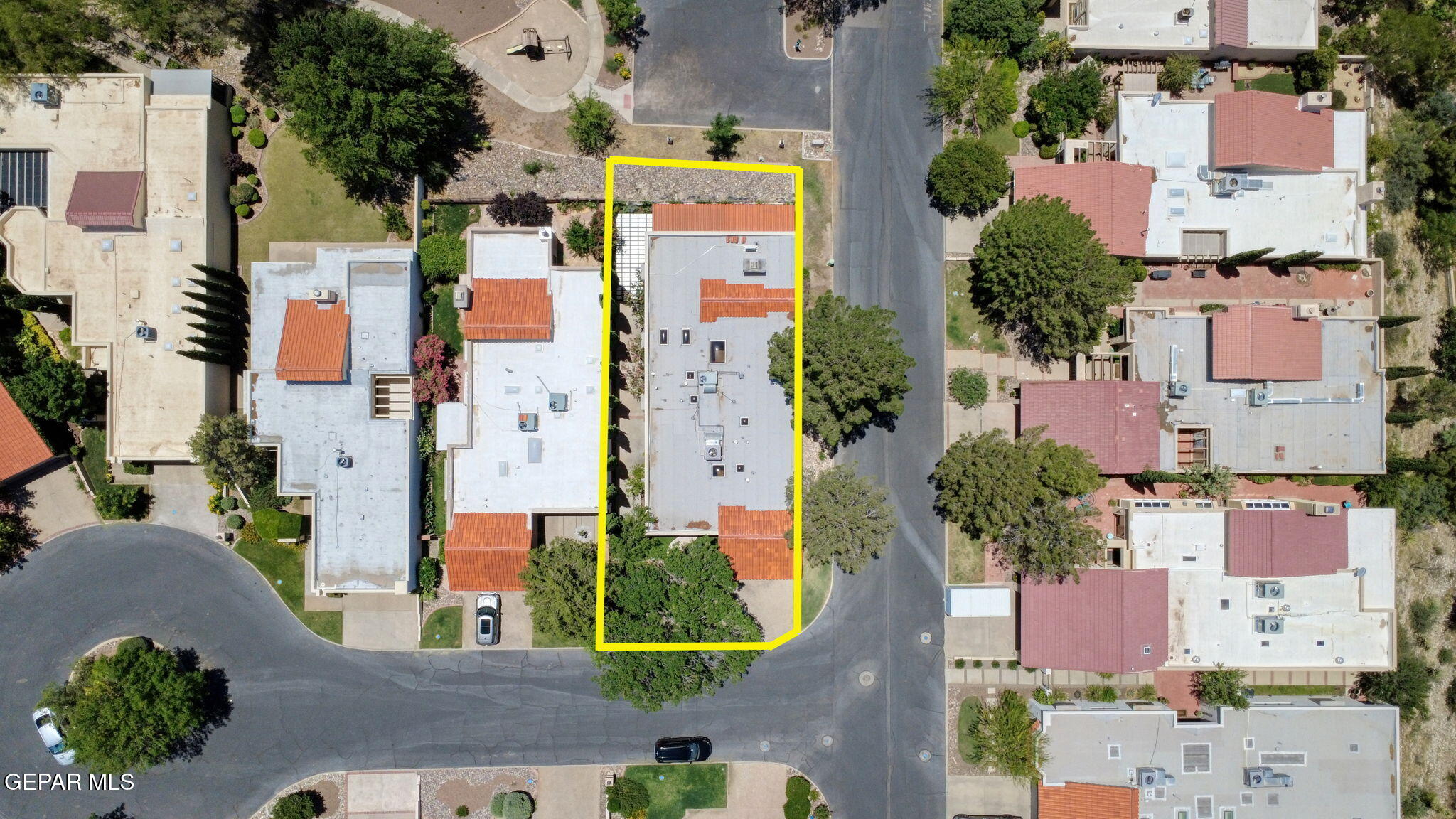 1077 LOS JARDINES Circle