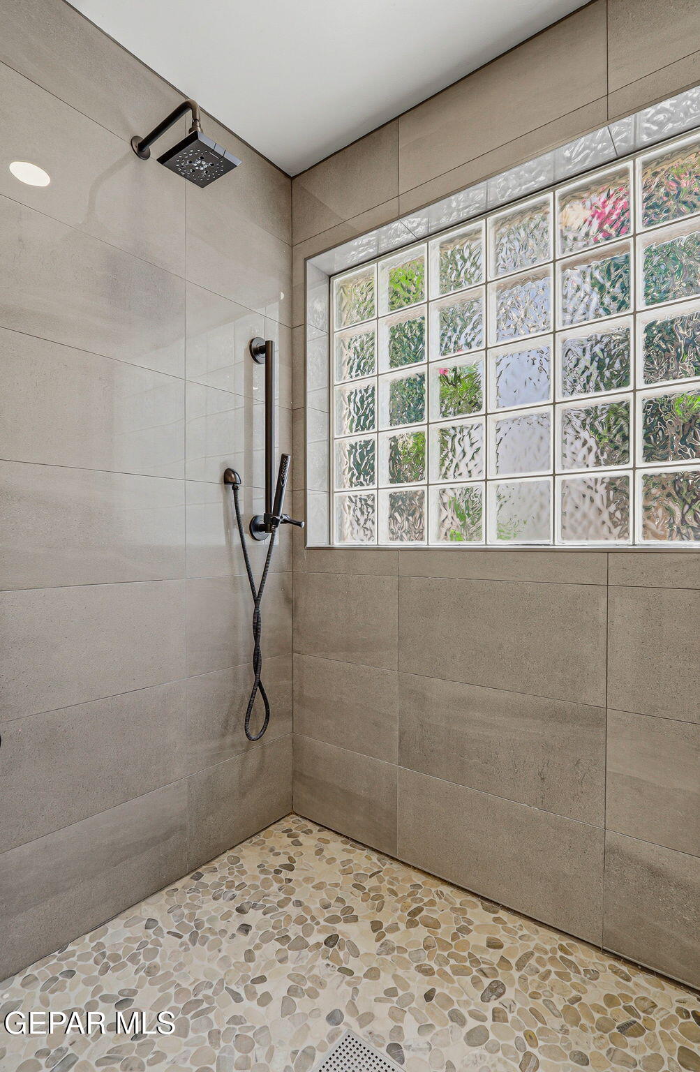1077 LOS JARDINES Circle