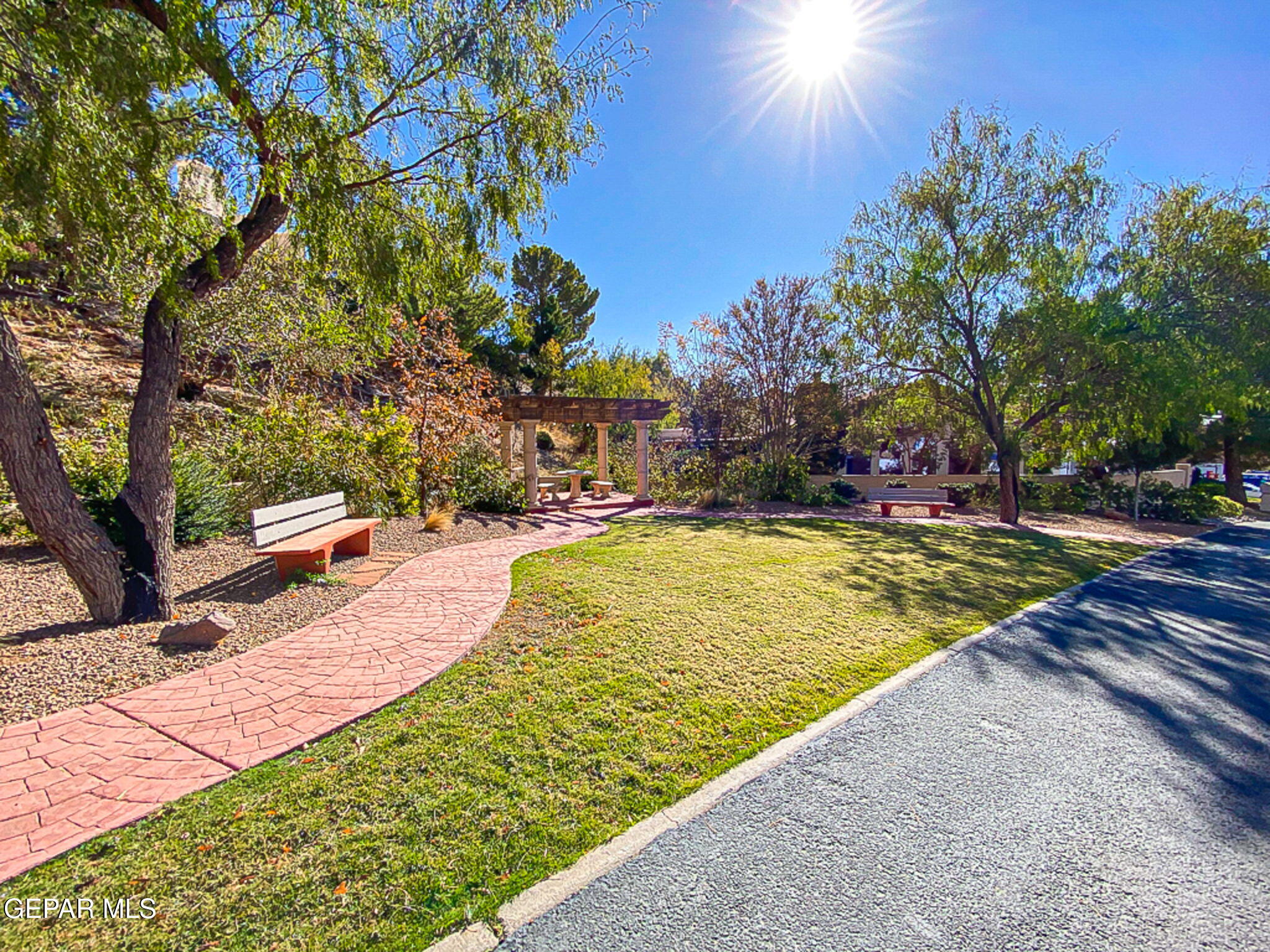 1077 LOS JARDINES Circle