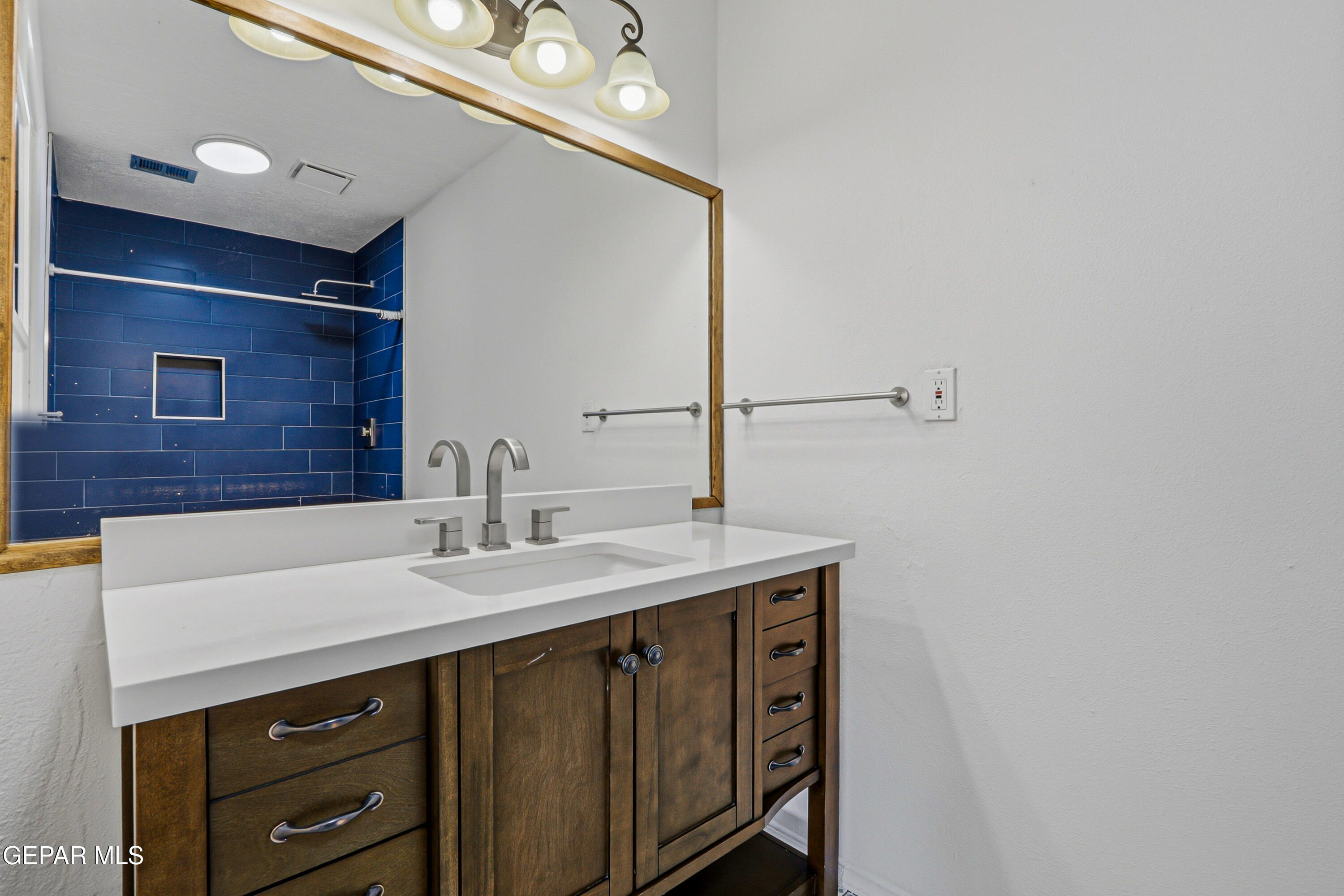 1501 JERRY PATE Place