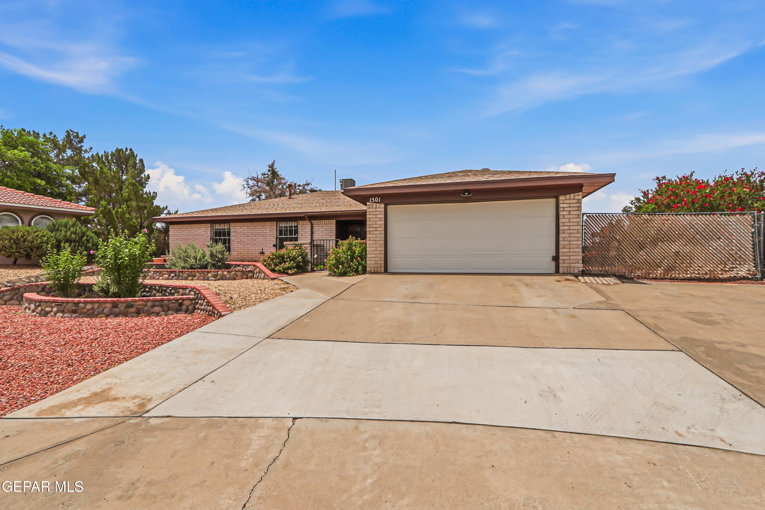 1501 JERRY PATE Place