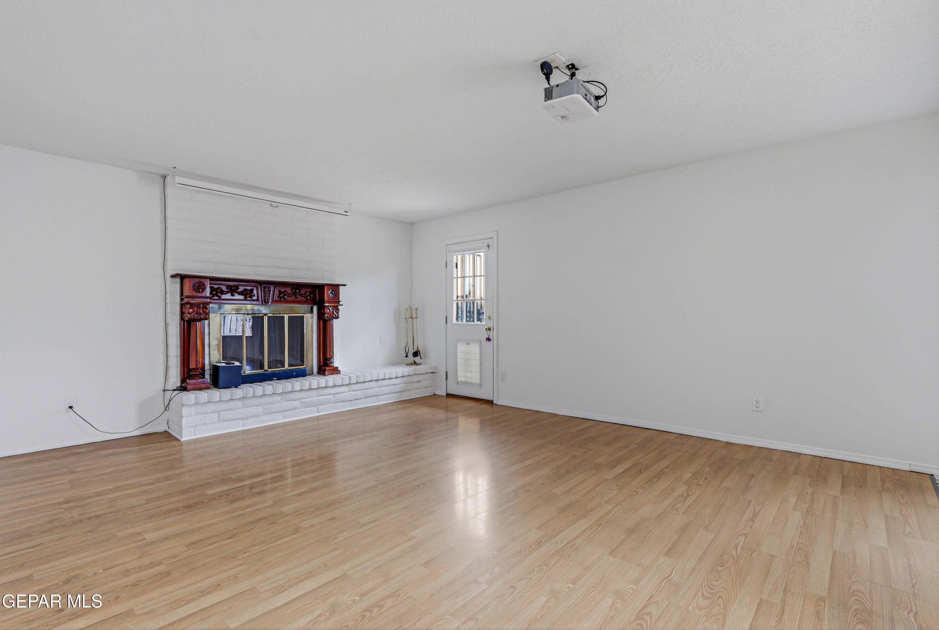 1501 JERRY PATE Place