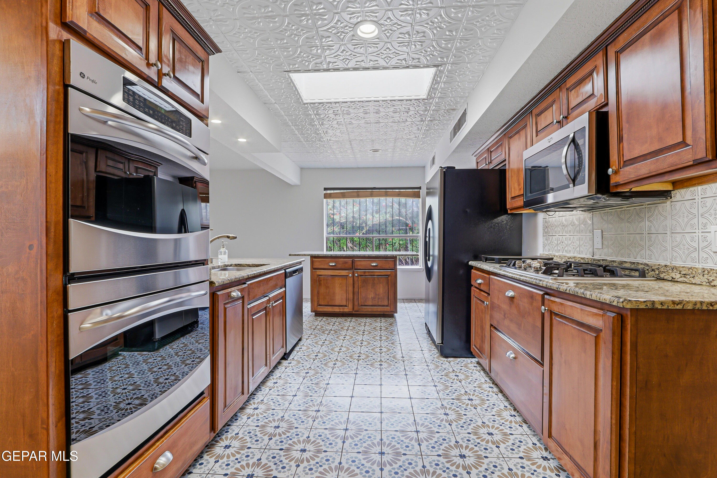 1501 JERRY PATE Place