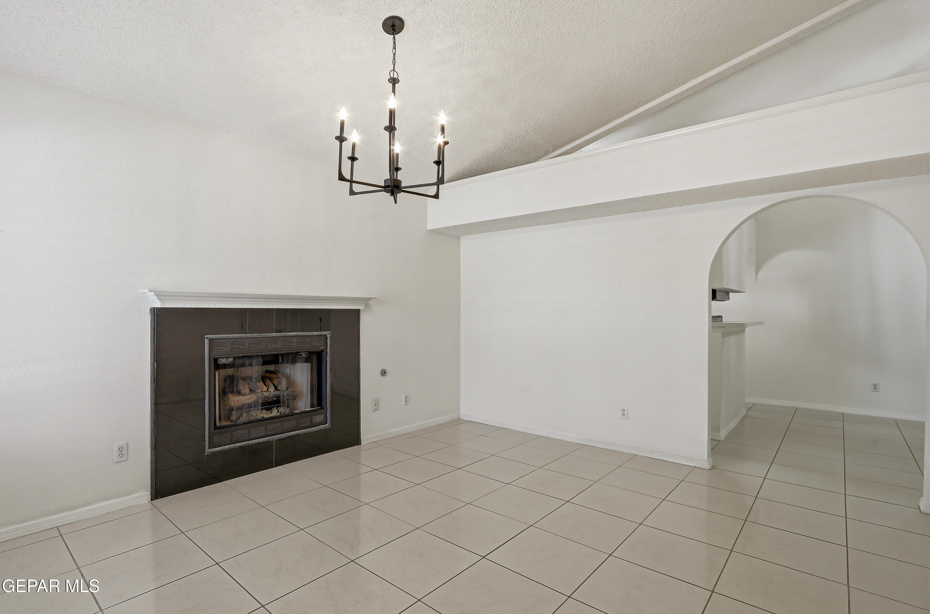 7500 LUZ DE LUMBRE Avenue