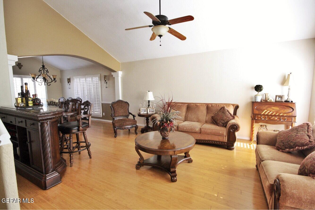 6435 LOMA DE CRISTO Drive