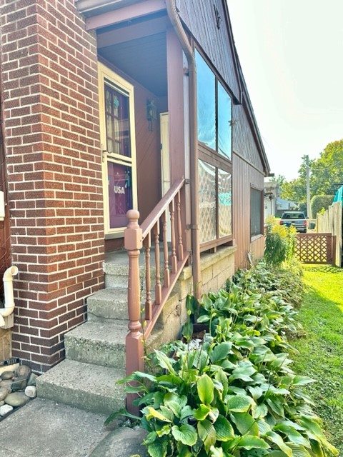 1104 Broadview Blvd