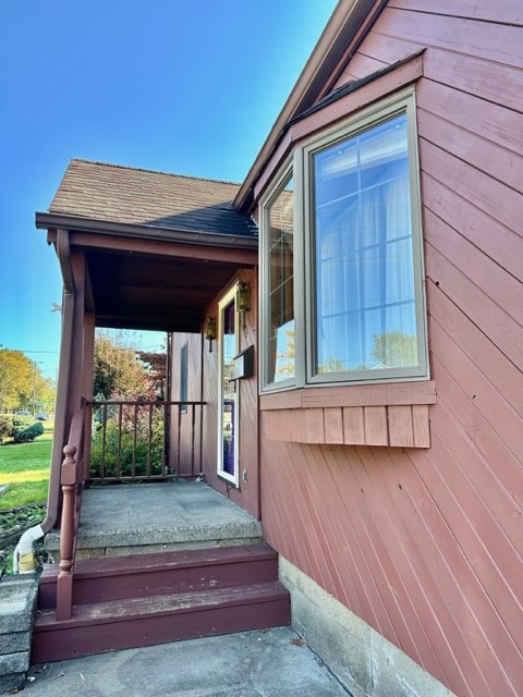 1104 Broadview Blvd