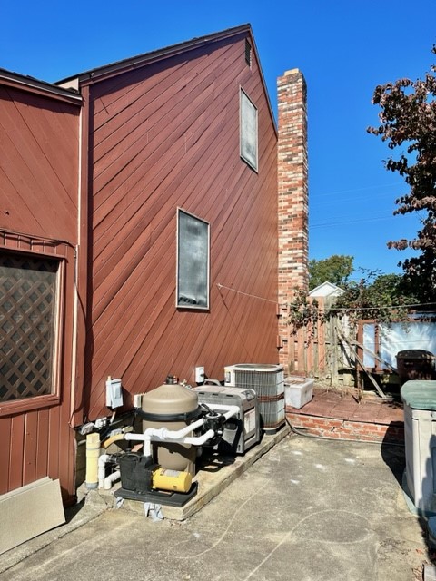 1104 Broadview Blvd