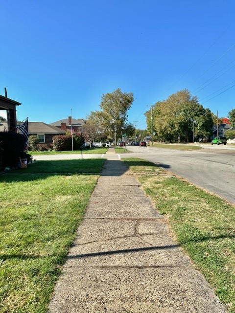 1104 Broadview Blvd