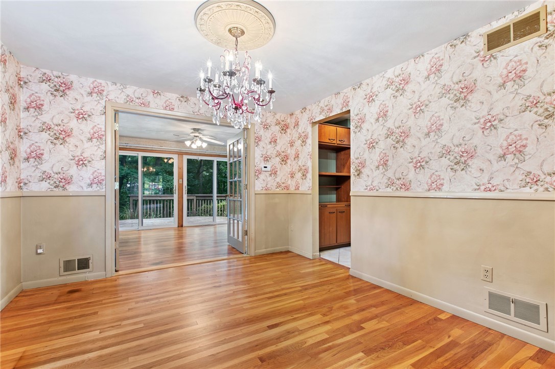 103 N Pine Dr