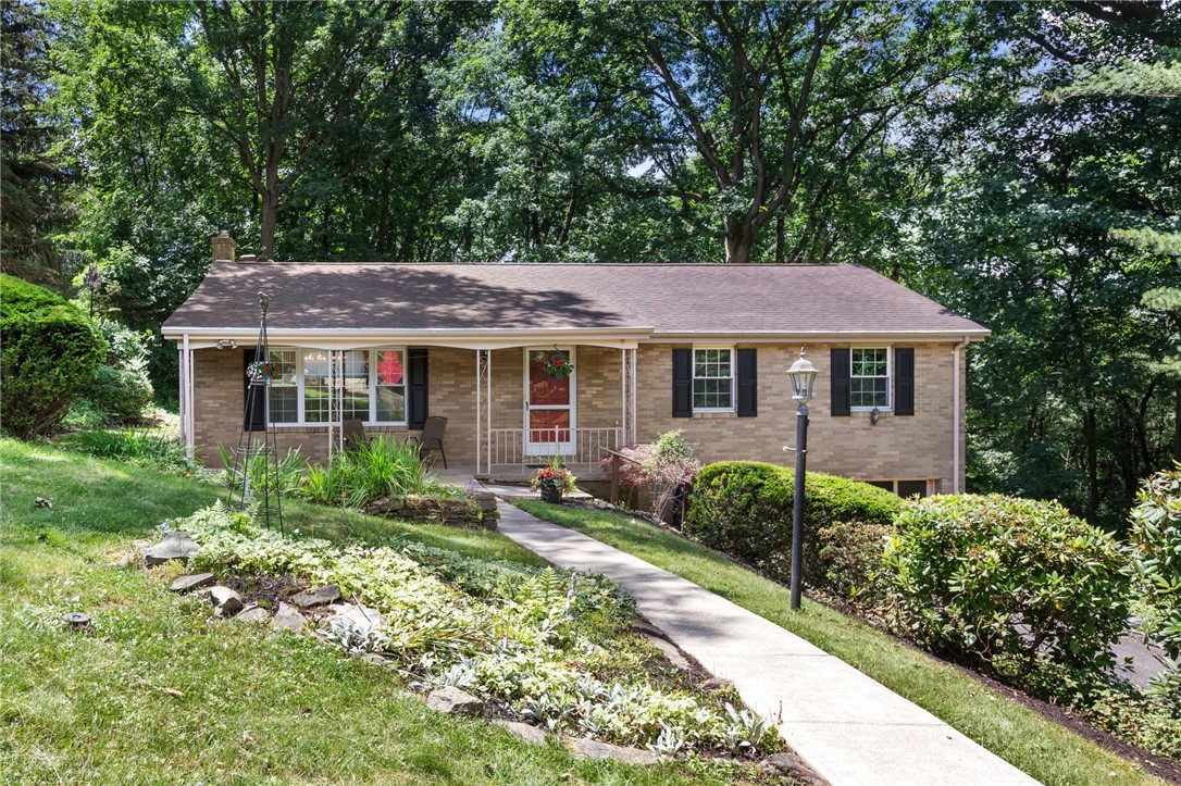 103 N Pine Dr