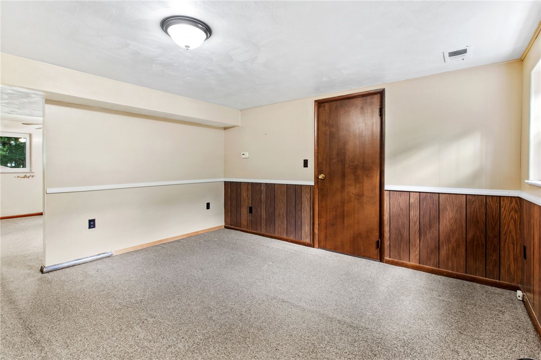 103 N Pine Dr