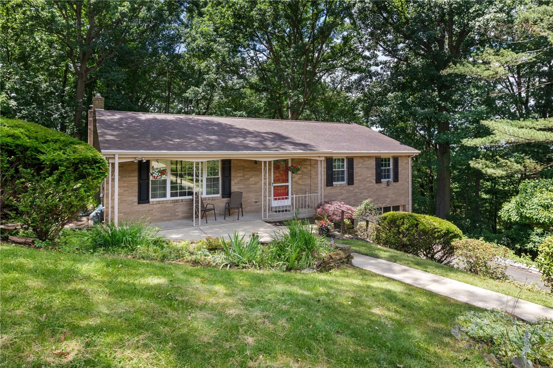 103 N Pine Dr