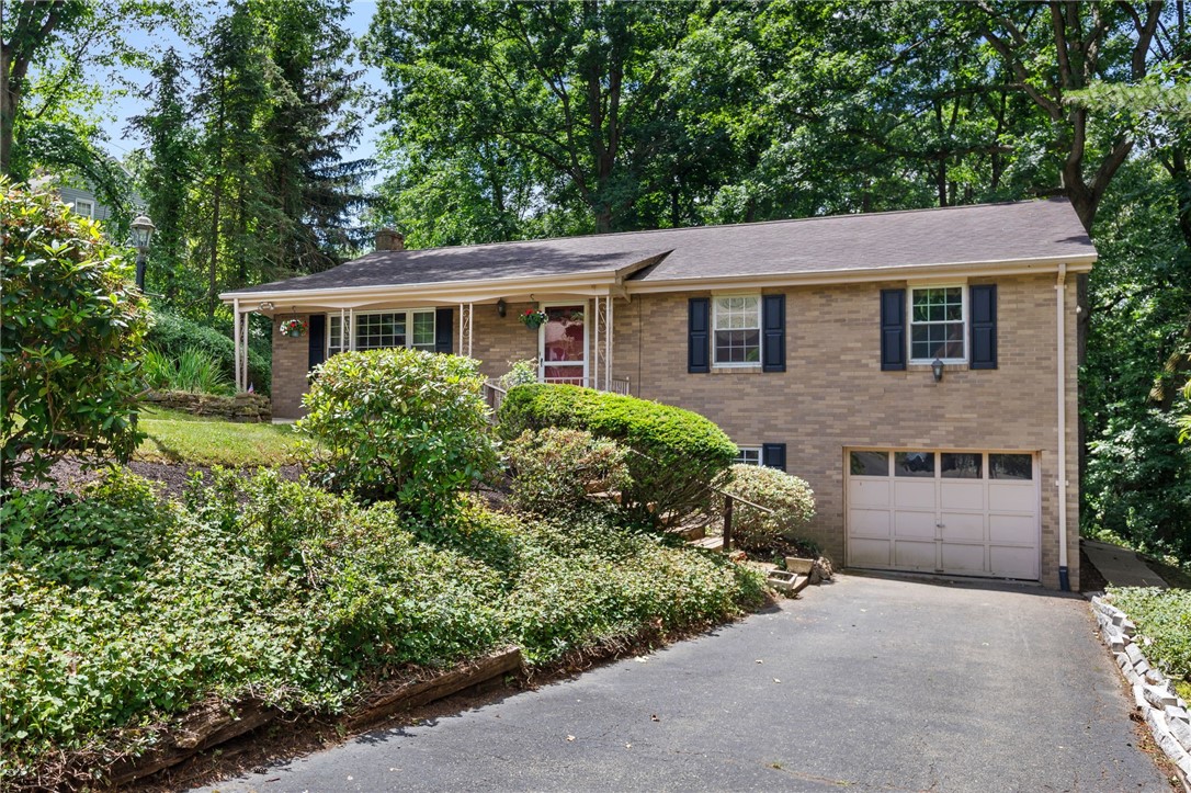 103 N Pine Dr