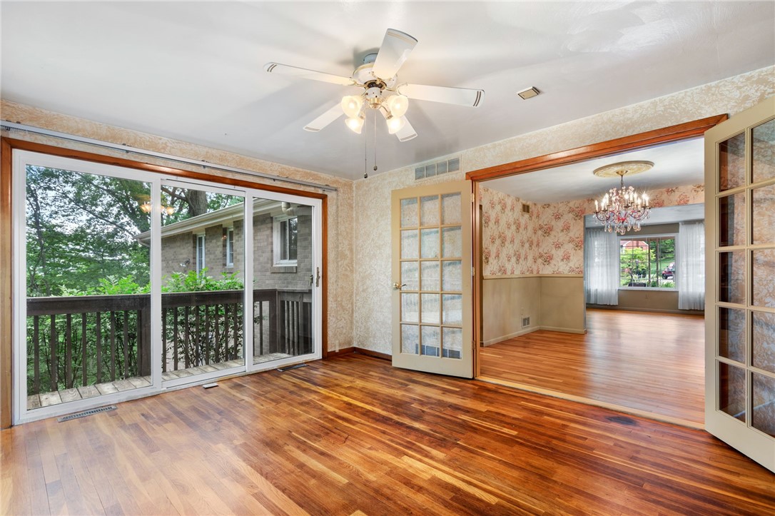 103 N Pine Dr