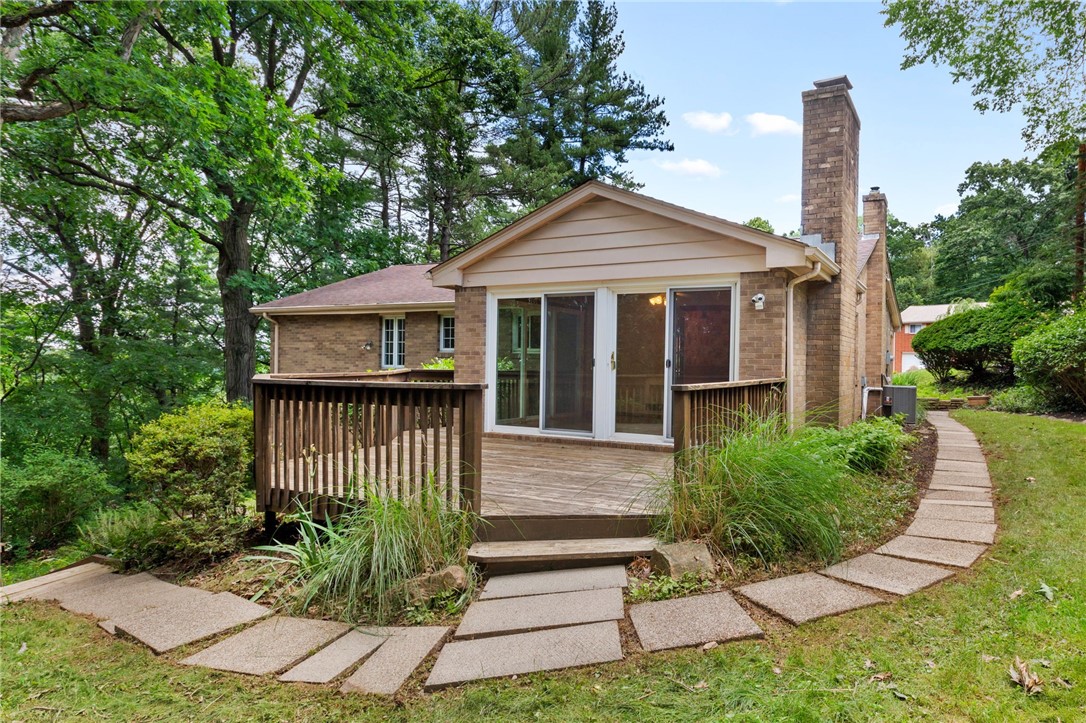 103 N Pine Dr