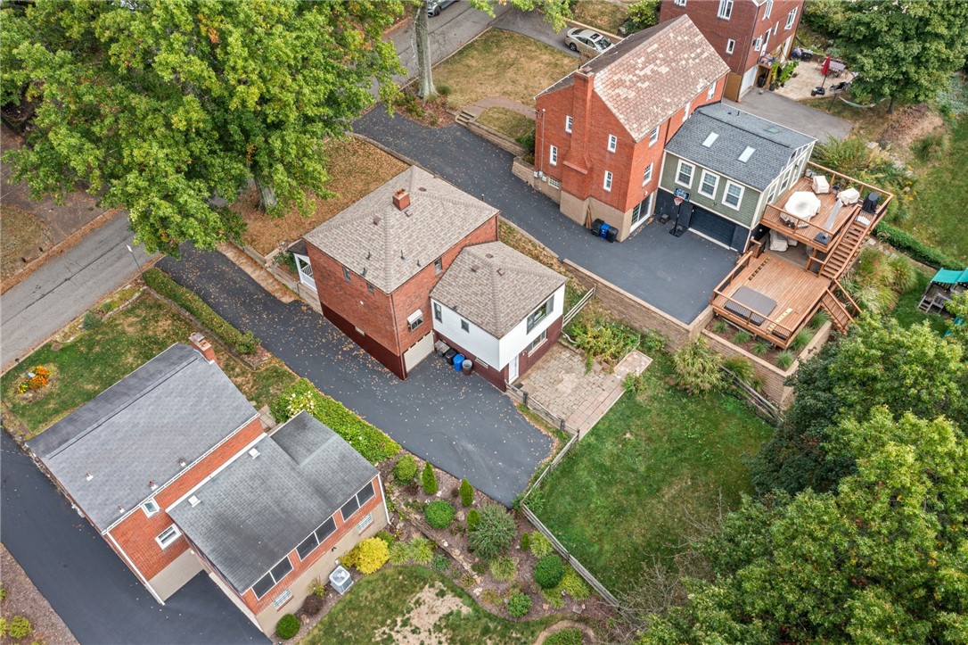 311 Edgewood Rd