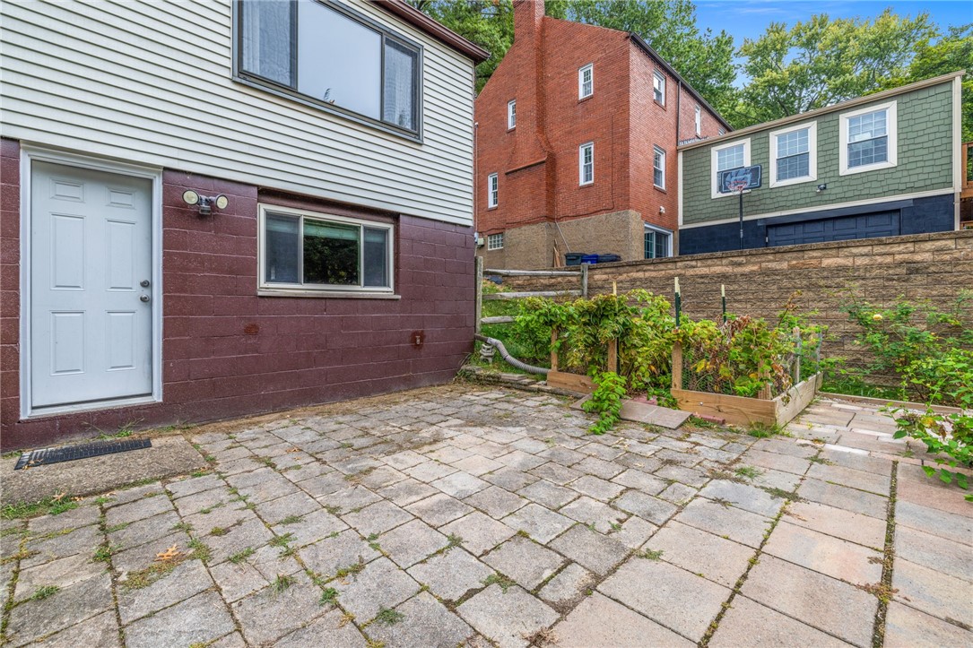 311 Edgewood Rd