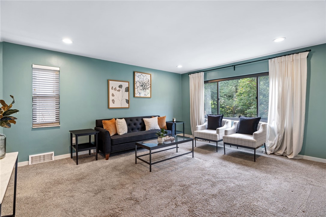 311 Edgewood Rd