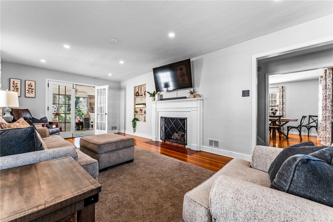 752 Jefferson Dr