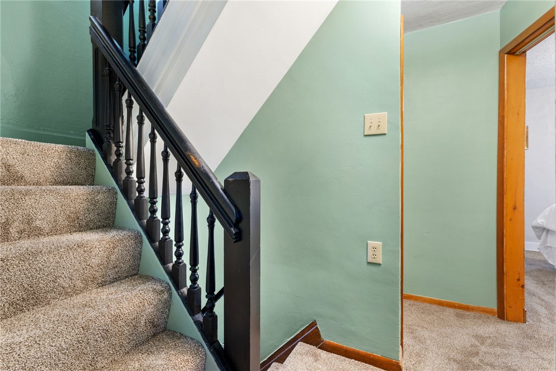 1009 Harker St
