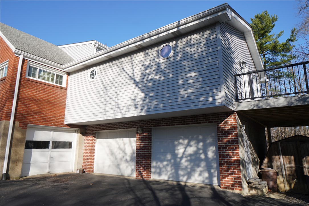 903 Maple Ave.