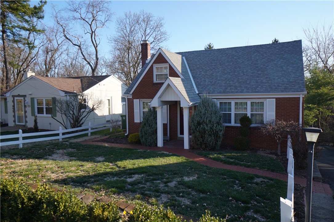 903 Maple Ave.