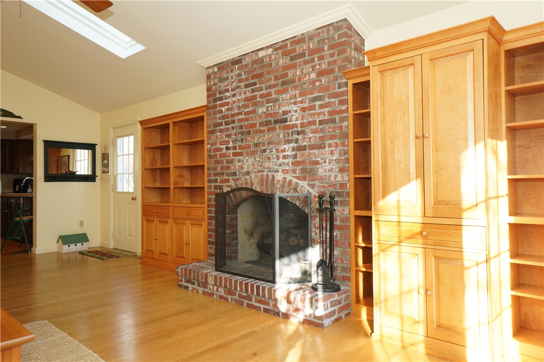 903 Maple Ave.