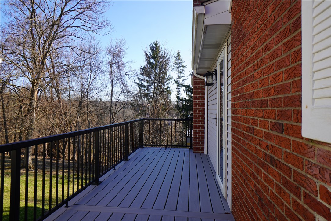 903 Maple Ave.