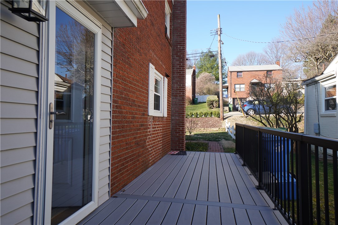 903 Maple Ave.