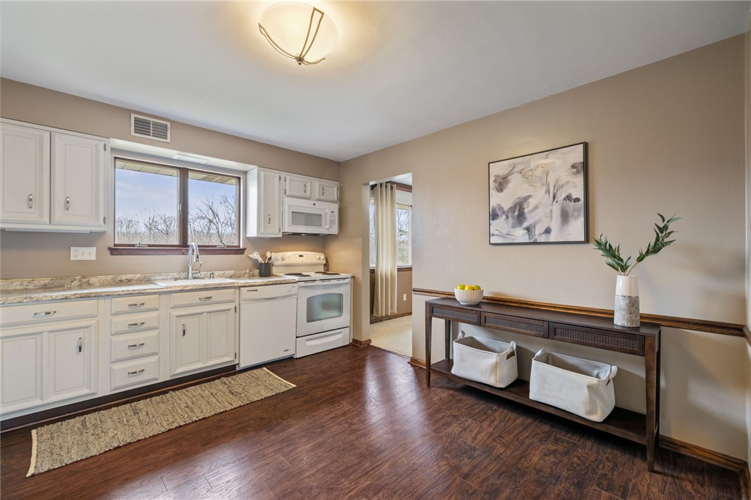 558 W Mcmurray Rd